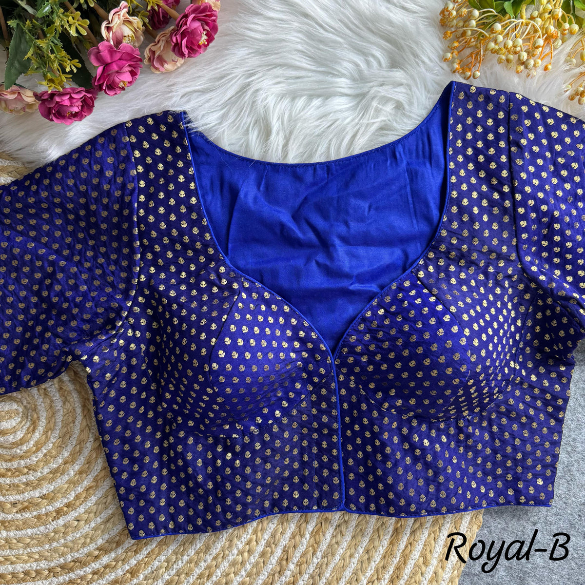 NEW BANARASI JEQUARD BLOUSE