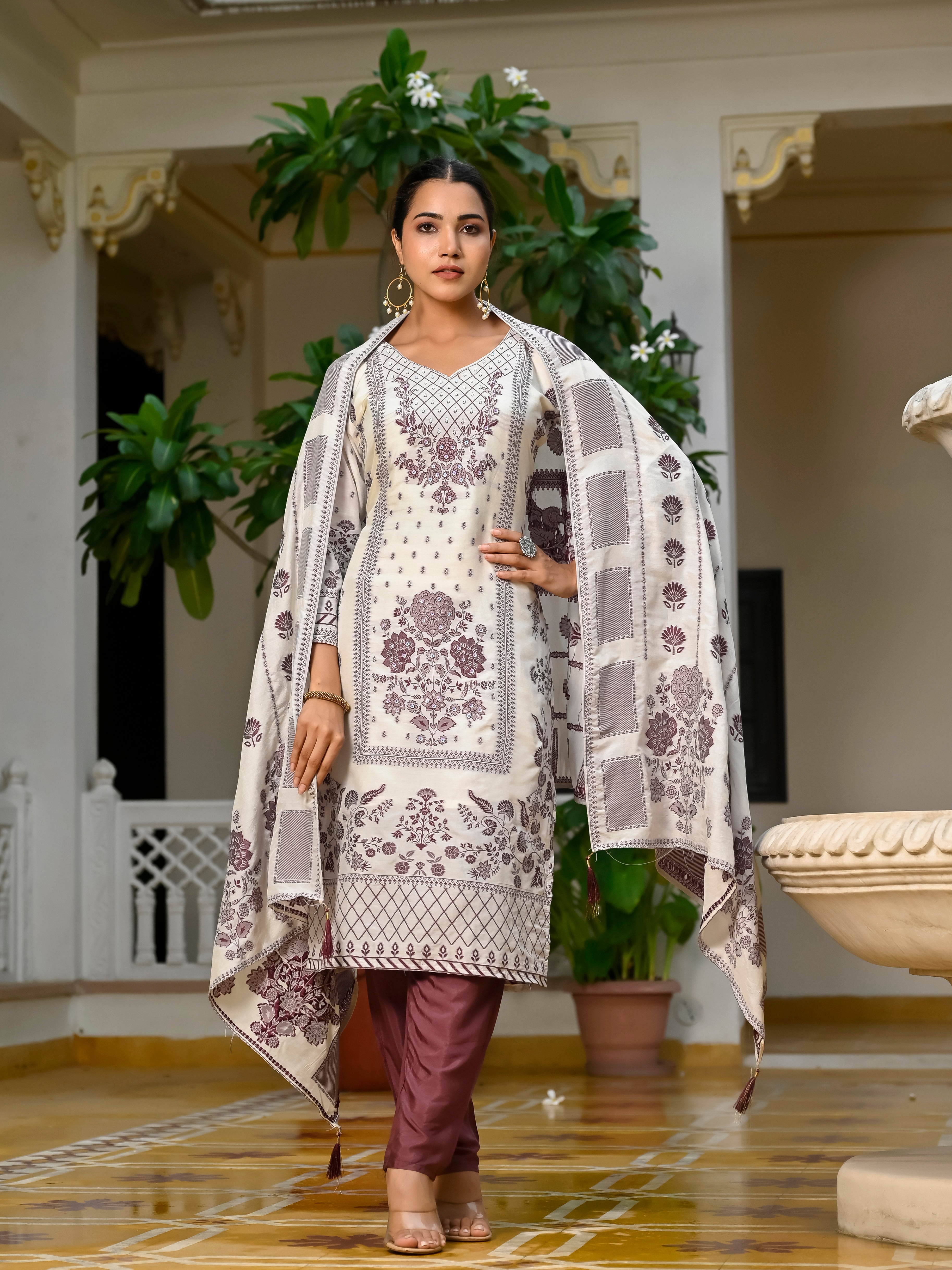 Top Fabric- Viscose Muslin Jequred With Handwork Bottom- Viscose Santton Duptta- Viscose Muslin Jequred Duptta Inner- Cotton