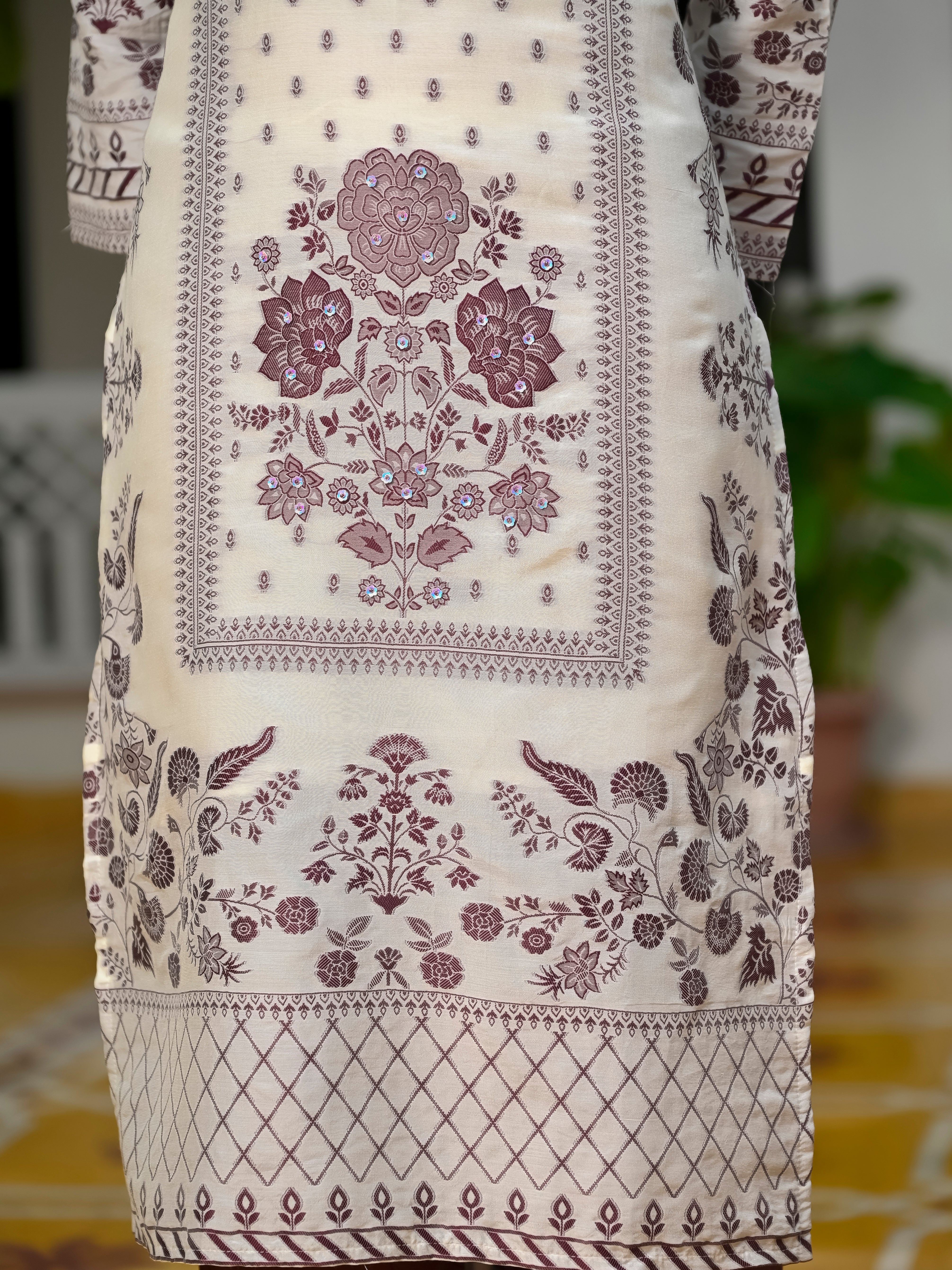Top Fabric- Viscose Muslin Jequred With Handwork Bottom- Viscose Santton Duptta- Viscose Muslin Jequred Duptta Inner- Cotton